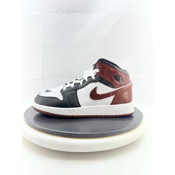Nike Air Jordan 1 Mid SE GS Size 6Y Womens 7.5 Dark Pony Brown Shoes HF3193-102 - Picture 1 of 8